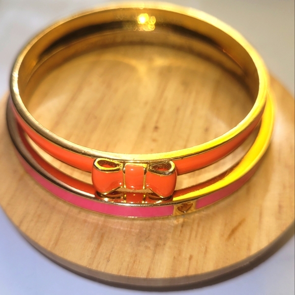 Kate Spade Bracelets 2 Take a Bow & Spade Bracelet Enamel Gold (Set of 2) GUC - Picture 5 of 7